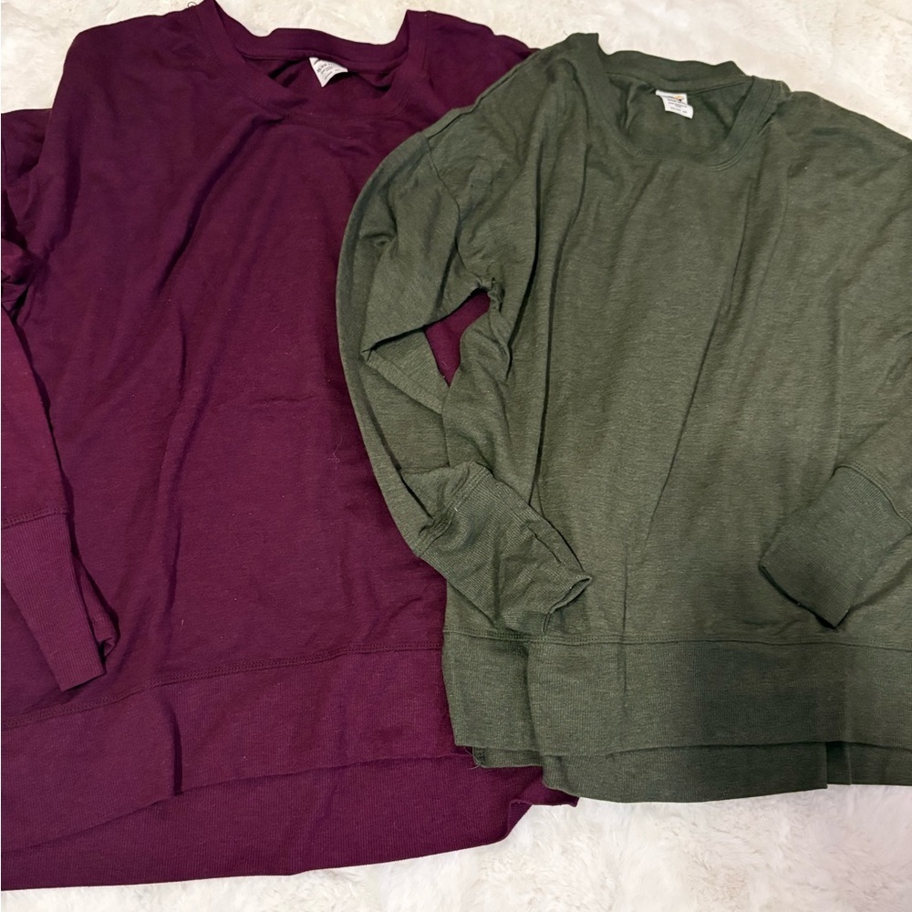 Lot of 2 Avia sweatshirt sze sm xl